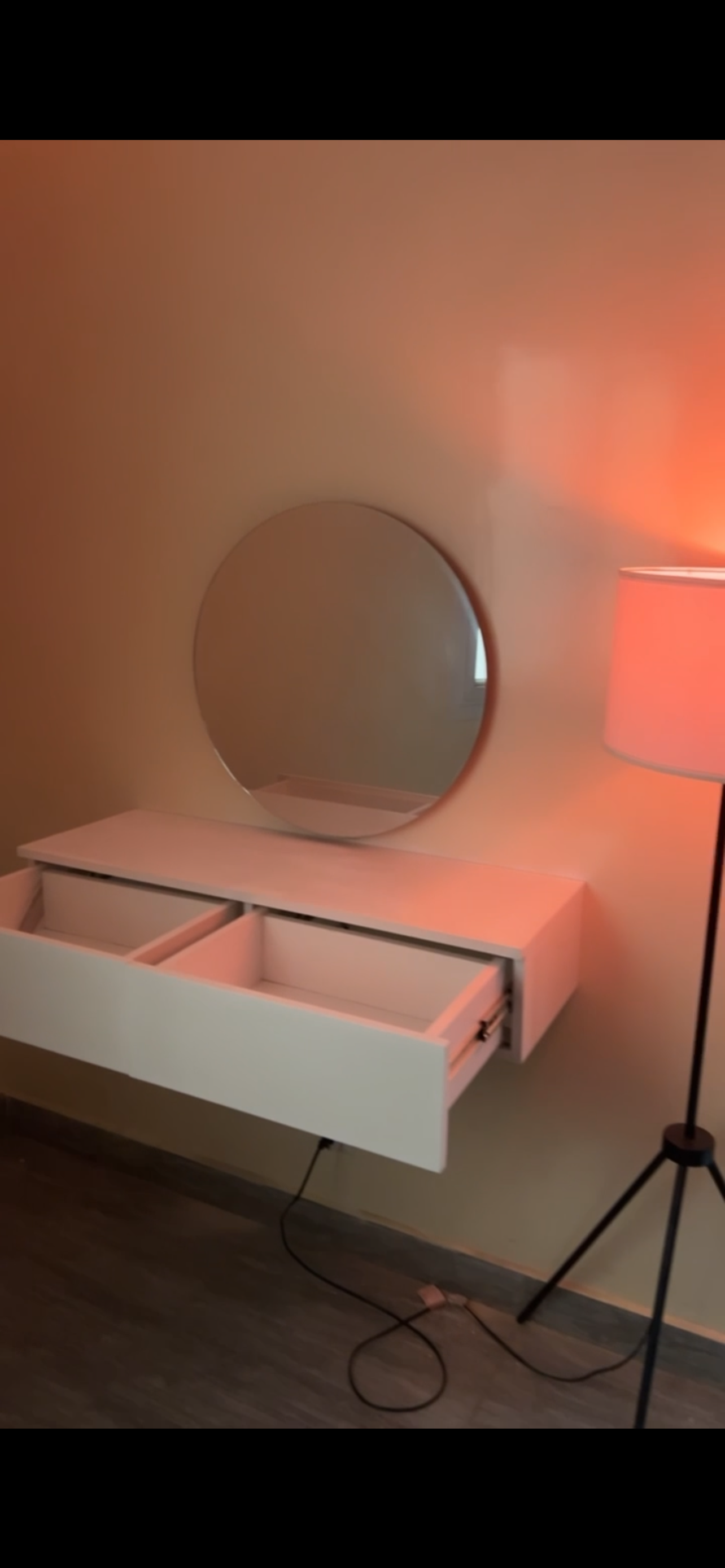 Meubles suspendu/ miroir